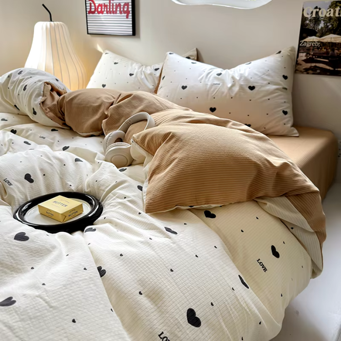 Must Be Love Bedding Set | Aesthetic Roomcore