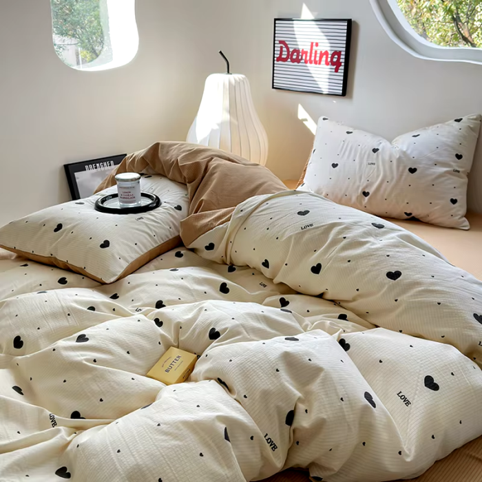 Must Be Love Bedding Set | Aesthetic Roomcore